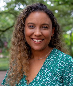 Headshot of Courtnie Smith