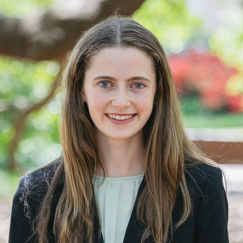 Meredith Moyer headshot